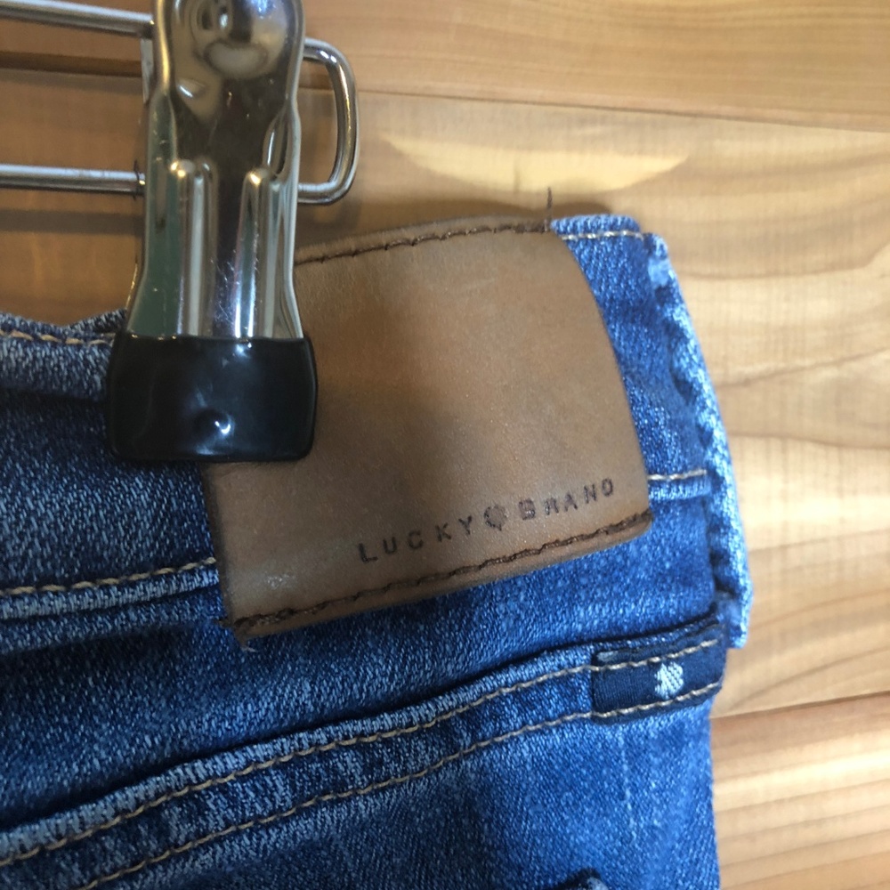 Lucky Brand Sweet N Straight Dark Wash Jeans 4 - Picture 4 of 7